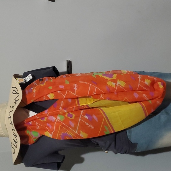 Brand New Lightweight Cute Spring Infinity Scarf - Picture 3 of 8